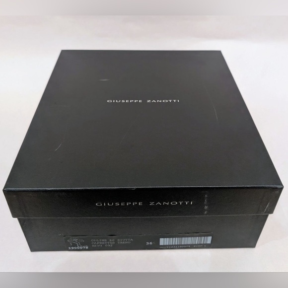 New in Box Giuseppe Zanotti Coline Heels Size 6 Deep Navy - Picture 8 of 10